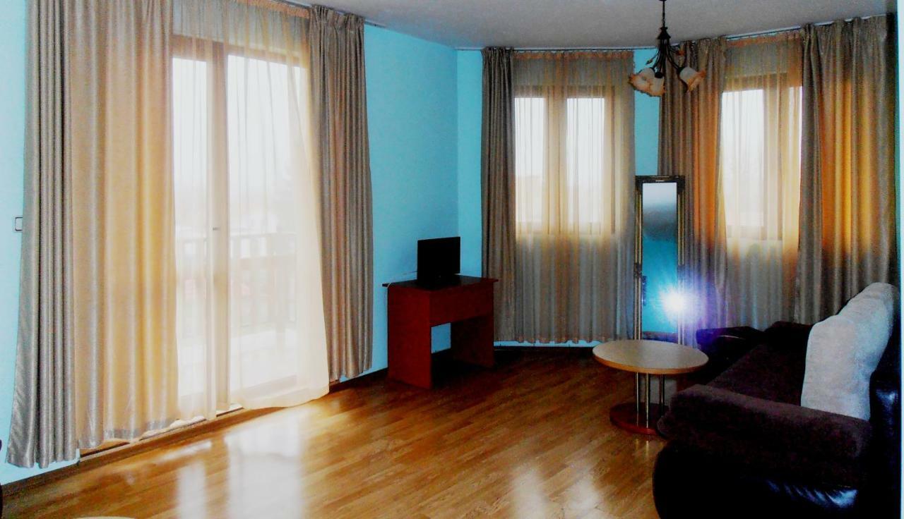 Guest House Misha Petrevene Luaran gambar